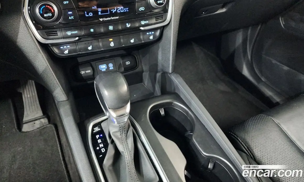 Hyundai Santa Fe 2018 2.0 автомат (гидро), фото 12 Hyundai Santa Fe 2018 2.0 автомат (гидро), фото 12