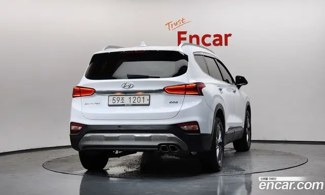 Hyundai Santa Fe 2018 2.0 автомат (гидро), миниатюра 4 Hyundai Santa Fe 2018 2.0 автомат (гидро), миниатюра 4