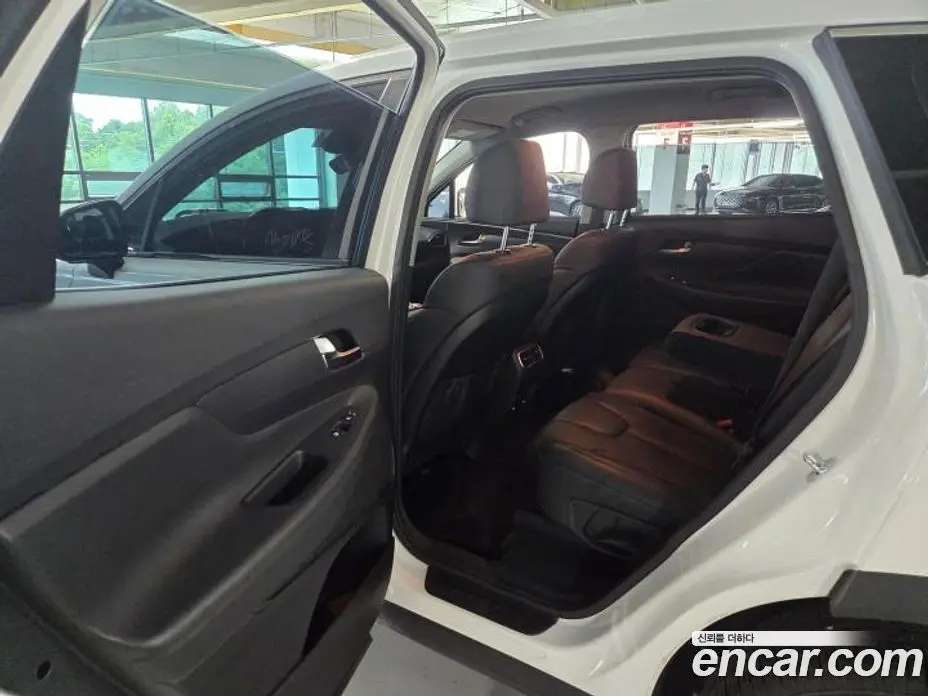 Hyundai Santa Fe 2022 2.2 автомат (гидро), фото 7 Hyundai Santa Fe 2022 2.2 автомат (гидро), фото 7