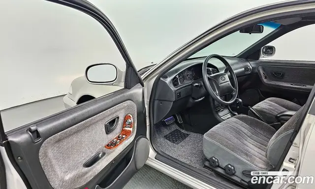 Hyundai Sonata 1994 2.0 автомат (гидро), миниатюра 10 Hyundai Sonata 1994 2.0 автомат (гидро), миниатюра 10