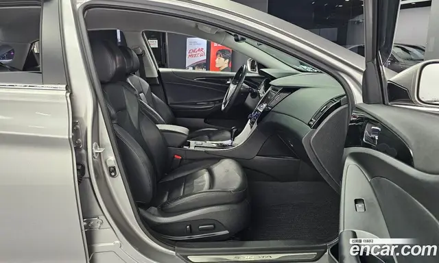 Hyundai Sonata 2009 2.0 автомат (гидро), миниатюра 12