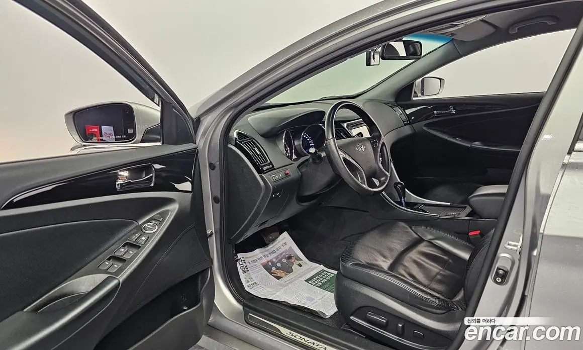 Hyundai Sonata 2009 2.0 автомат (гидро), фото 10