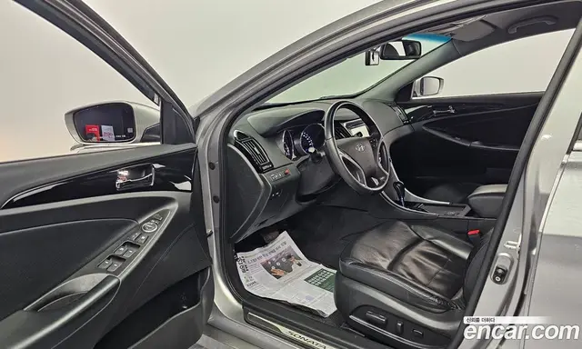 Hyundai Sonata 2009 2.0 автомат (гидро), миниатюра 10