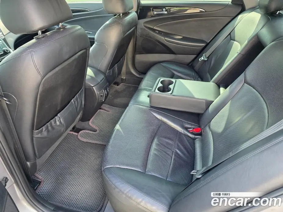 Hyundai Sonata 2009 2.0 автомат (гидро), фото 12 Hyundai Sonata 2009 2.0 автомат (гидро), фото 12