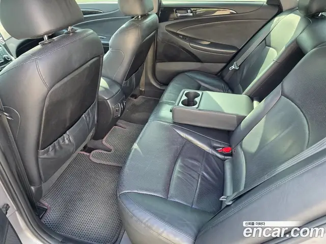 Hyundai Sonata 2009 2.0 автомат (гидро), миниатюра 12
