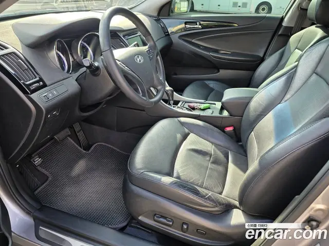 Hyundai Sonata 2009 2.0 автомат (гидро), миниатюра 10 Hyundai Sonata 2009 2.0 автомат (гидро), миниатюра 10