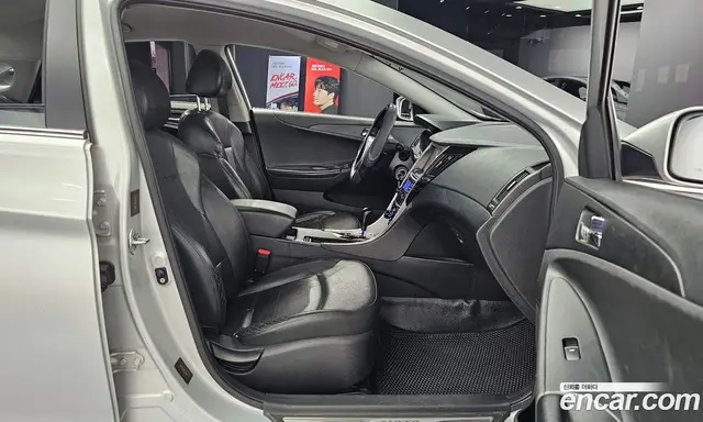 Hyundai Sonata 2010 2.0 автомат (гидро), миниатюра 12