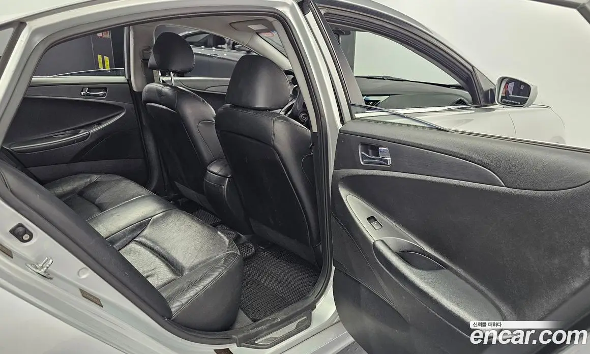 Hyundai Sonata 2010 2.0 автомат (гидро), фото 13 Hyundai Sonata 2010 2.0 автомат (гидро), фото 13
