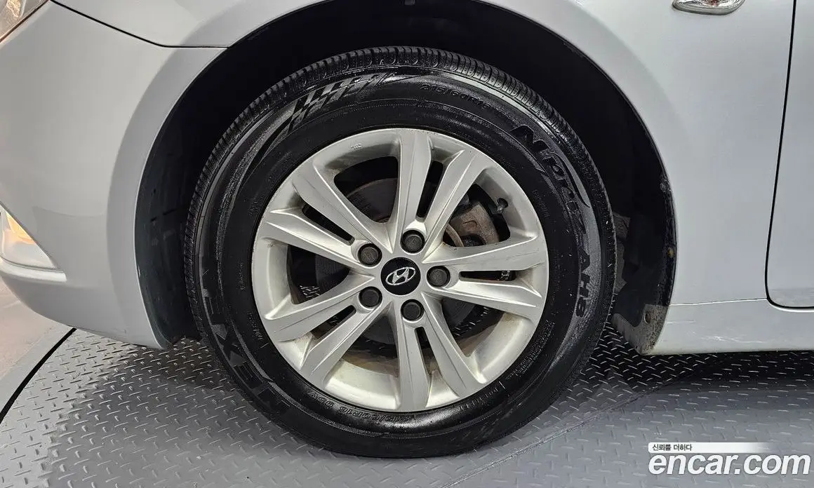 Hyundai Sonata 2010 2.0 автомат (гидро), фото 5 Hyundai Sonata 2010 2.0 автомат (гидро), фото 5