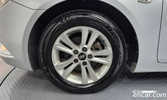 Hyundai Sonata 2010 2.0 автомат (гидро), миниатюра 5 Hyundai Sonata 2010 2.0 автомат (гидро), миниатюра 5