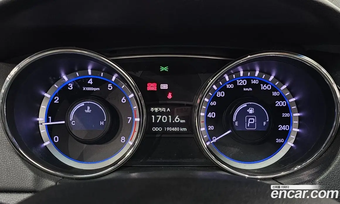 Hyundai Sonata 2010 2.0 автомат (гидро), фото 8 Hyundai Sonata 2010 2.0 автомат (гидро), фото 8