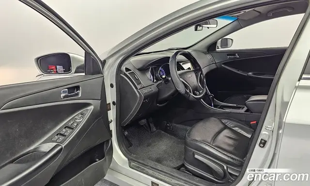 Hyundai Sonata 2010 2.0 автомат (гидро), миниатюра 10 Hyundai Sonata 2010 2.0 автомат (гидро), миниатюра 10