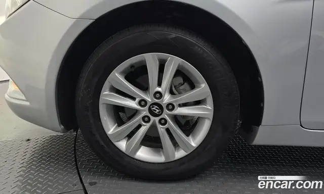 Hyundai Sonata 2011 2.0 автомат (гидро), миниатюра 5