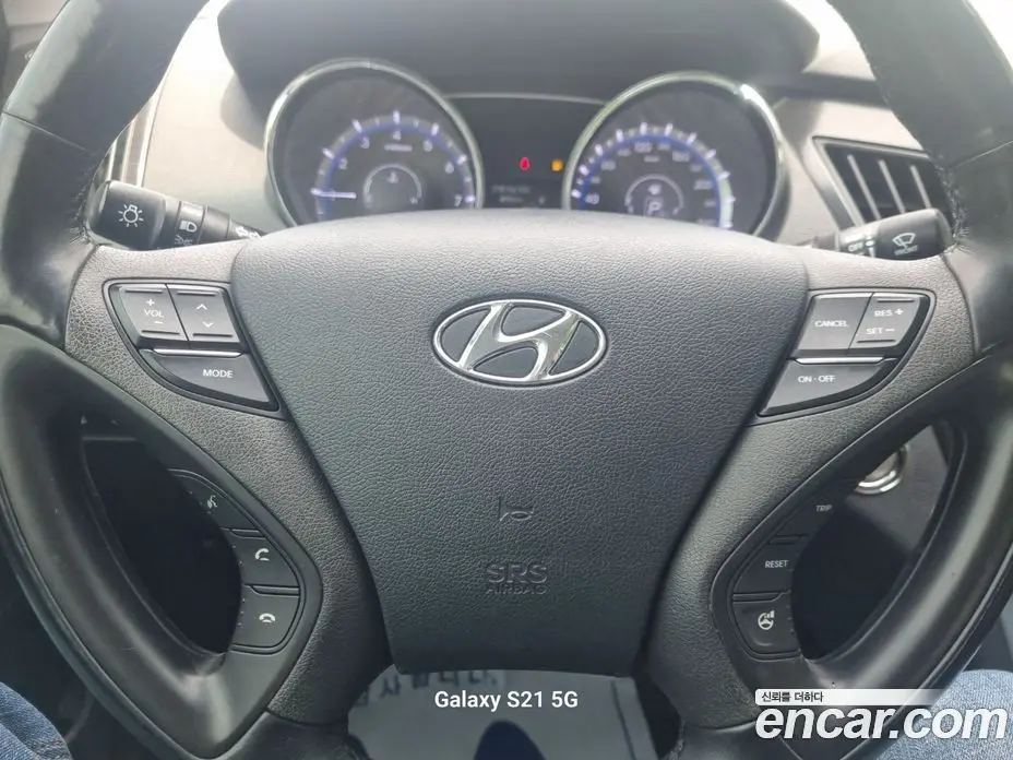 Hyundai Sonata 2013 2.0 автомат (гидро), фото 13