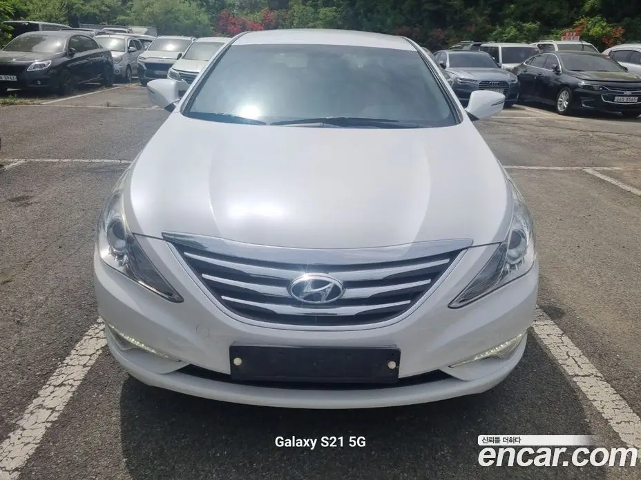 Hyundai Sonata 2013 2.0 автомат (гидро), фото 3