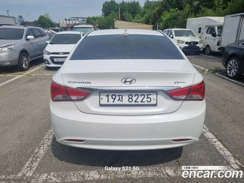 Hyundai Sonata 2013 2.0 автомат (гидро), фото 4