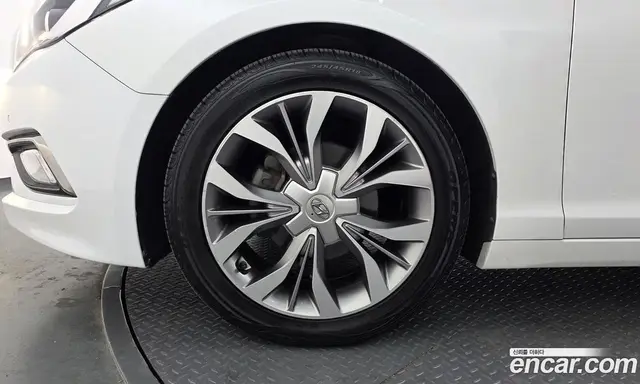 Hyundai Sonata 2014 2.0 автомат (гидро), миниатюра 5