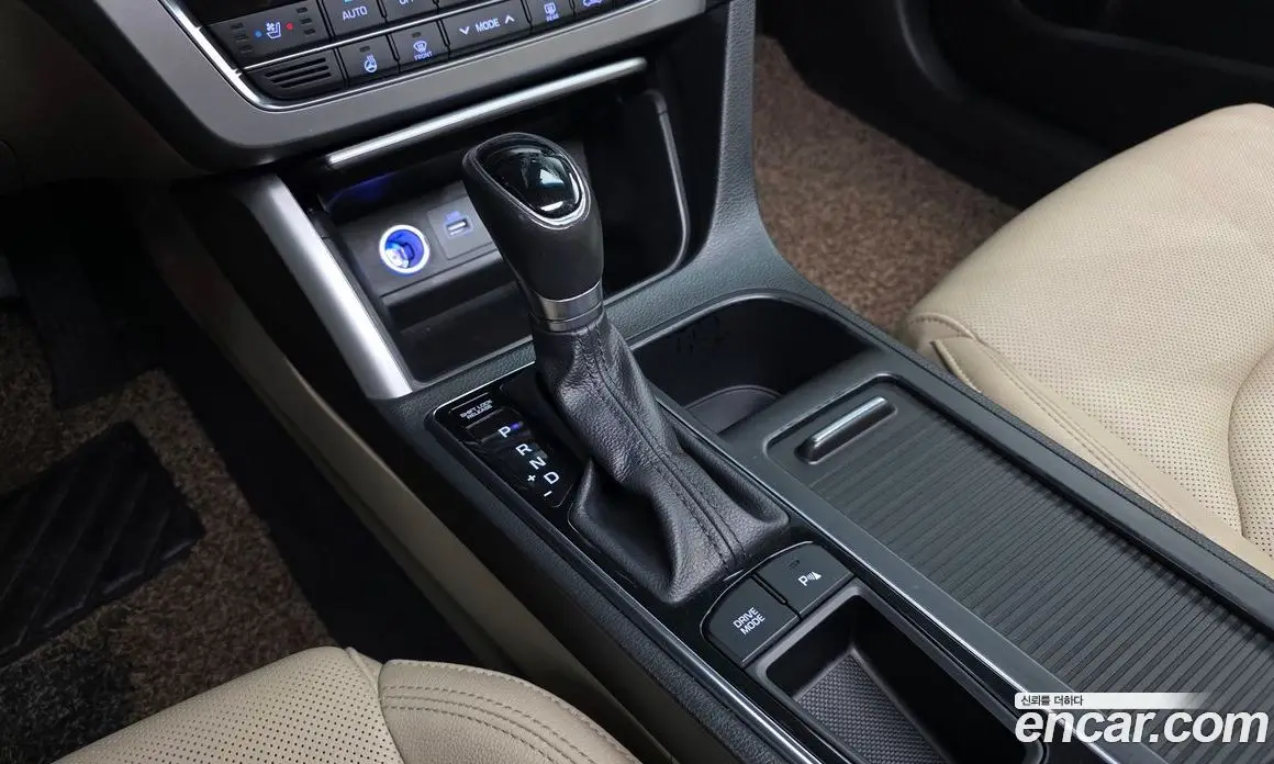 Hyundai Sonata 2014 2.0 автомат (гидро), фото 9