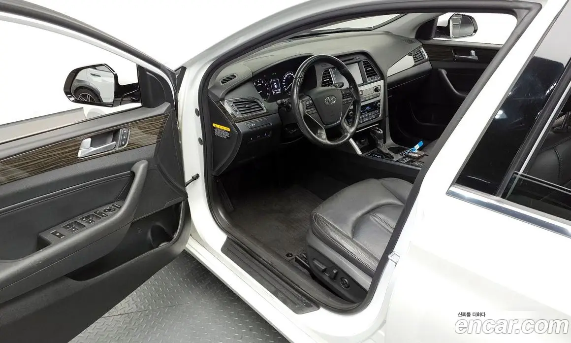 Hyundai Sonata 2014 2.0 автомат (гидро), фото 11