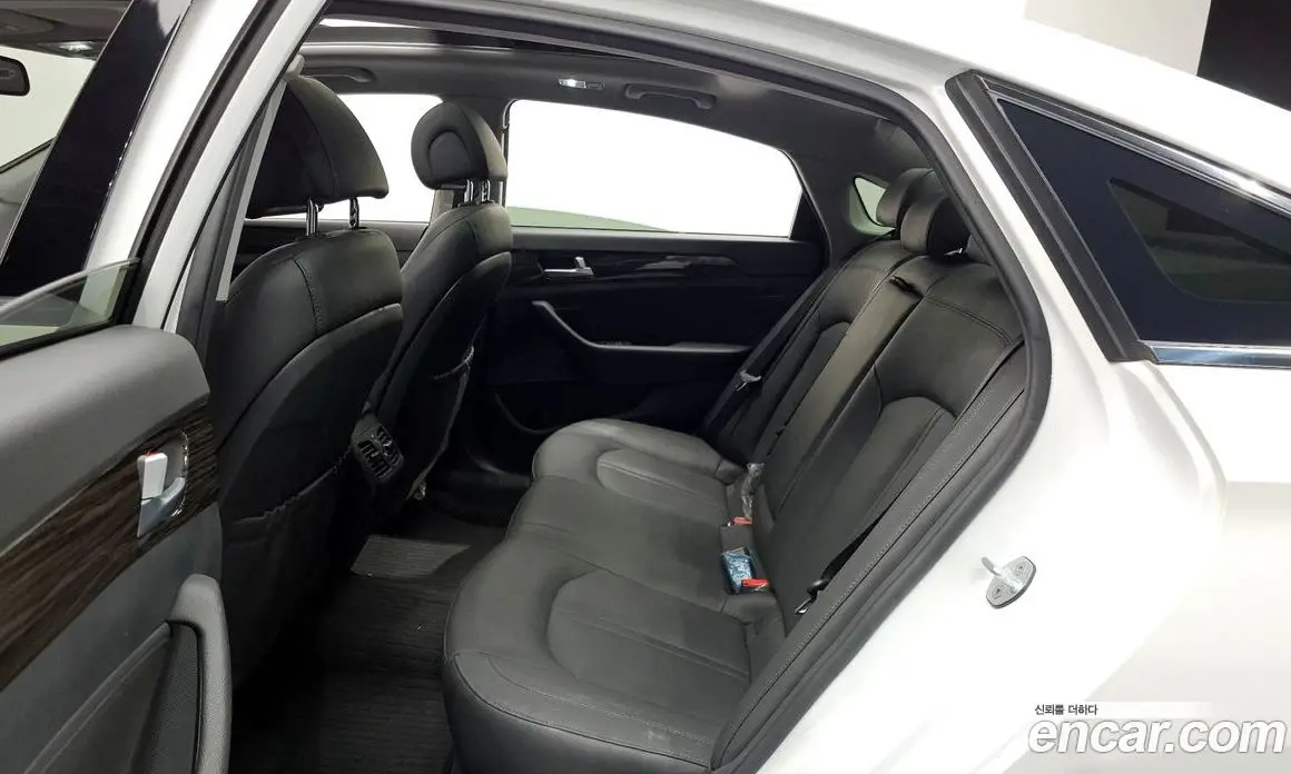 Hyundai Sonata 2014 2.0 автомат (гидро), фото 12