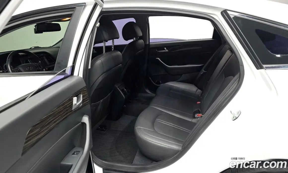 Hyundai Sonata 2014 2.0 автомат (гидро), фото 12