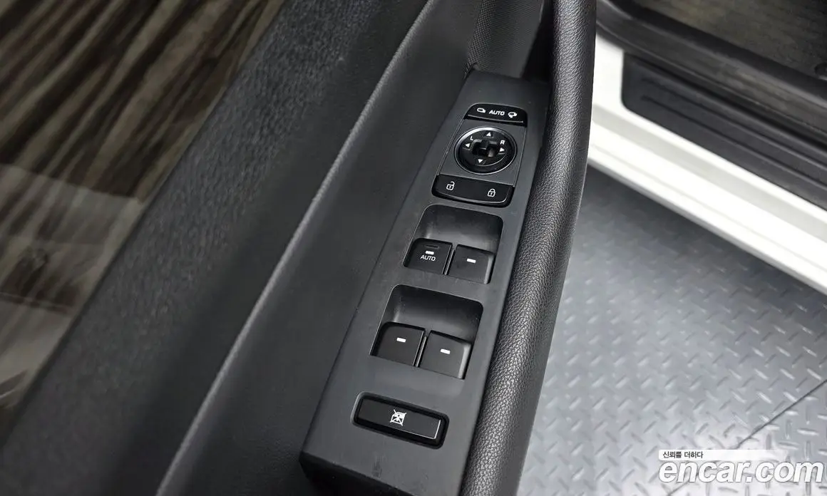 Hyundai Sonata 2014 2.0 автомат (гидро), фото 19