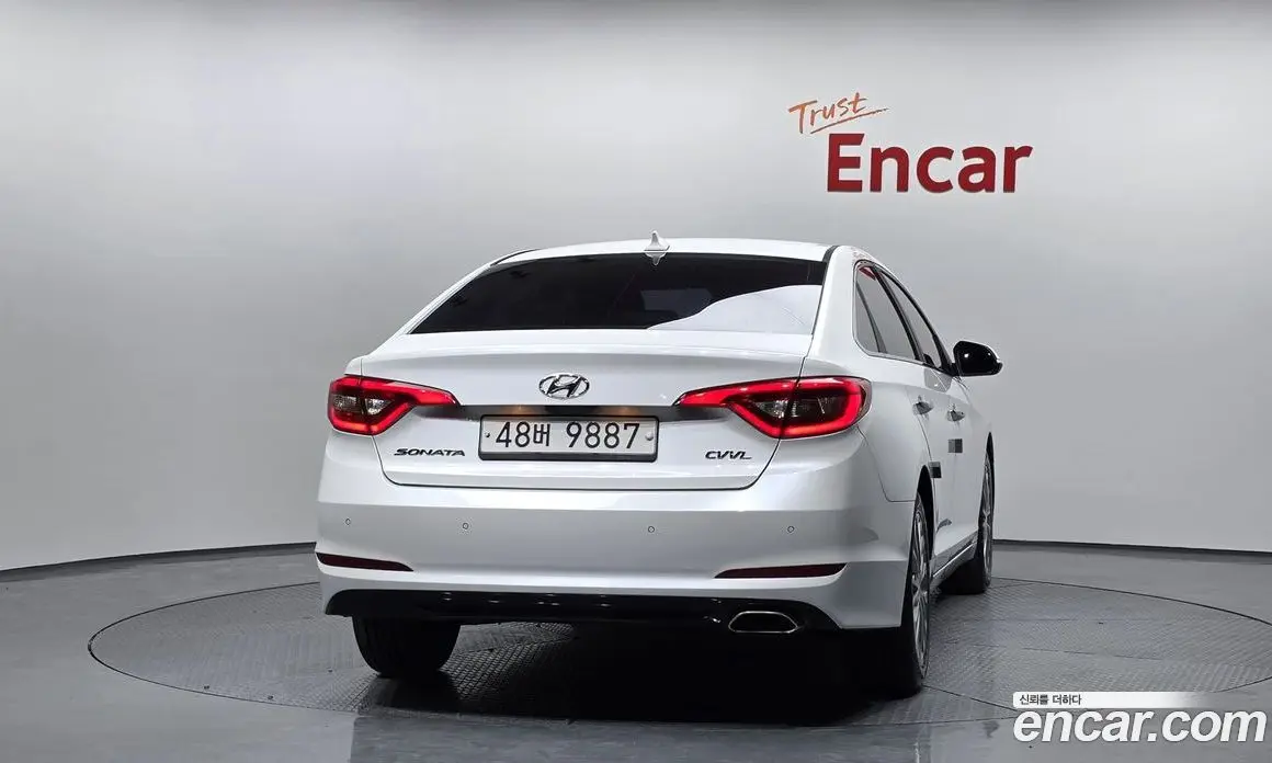 Hyundai Sonata 2014 2.0 автомат (гидро), фото 4
