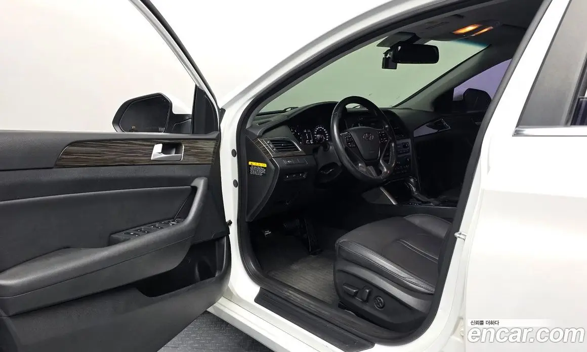 Hyundai Sonata 2014 2.0 автомат (гидро), фото 10