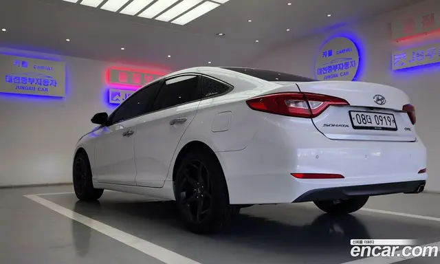 Hyundai Sonata 2015 2.0 автомат (гидро), миниатюра 3 Hyundai Sonata 2015 2.0 автомат (гидро), миниатюра 3