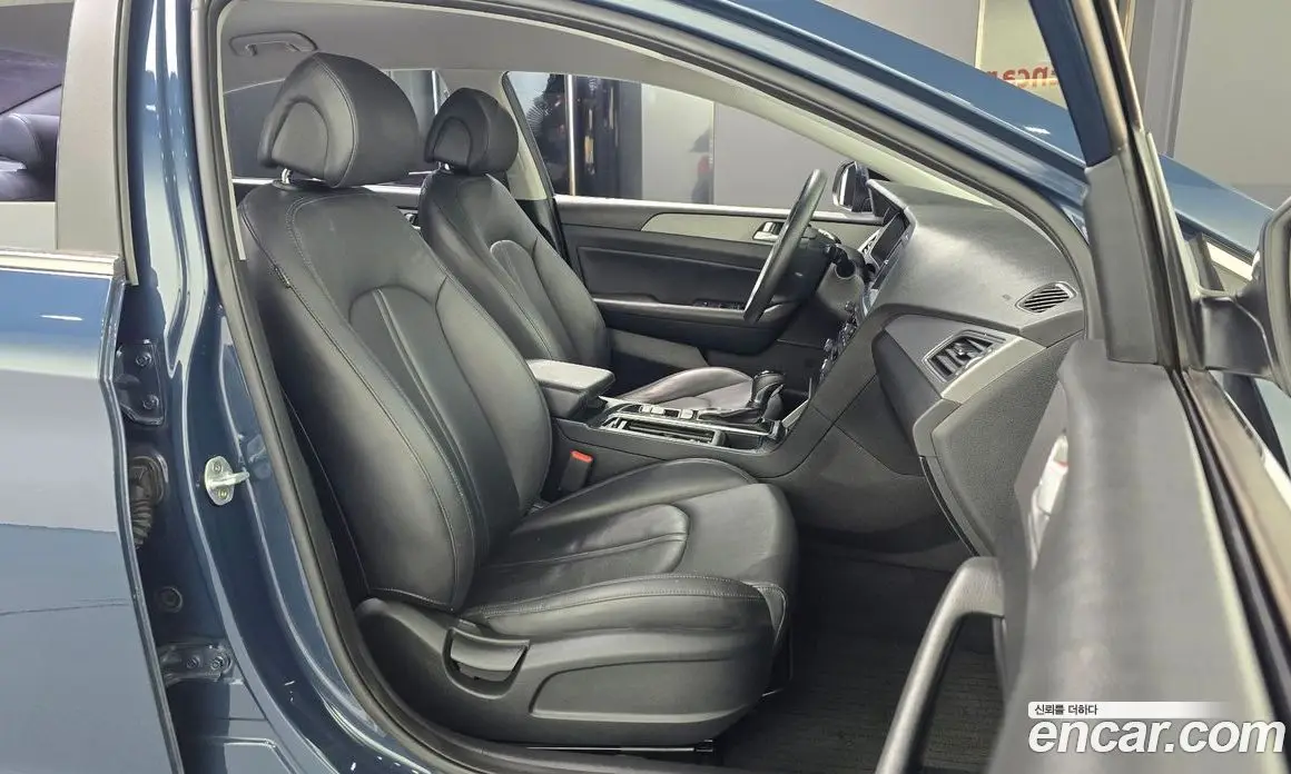 Hyundai Sonata 2015 2.0 автомат (гидро), фото 10