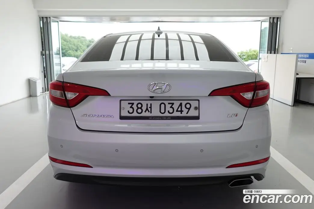Hyundai Sonata 2016 2.0 автомат (гидро), фото 4