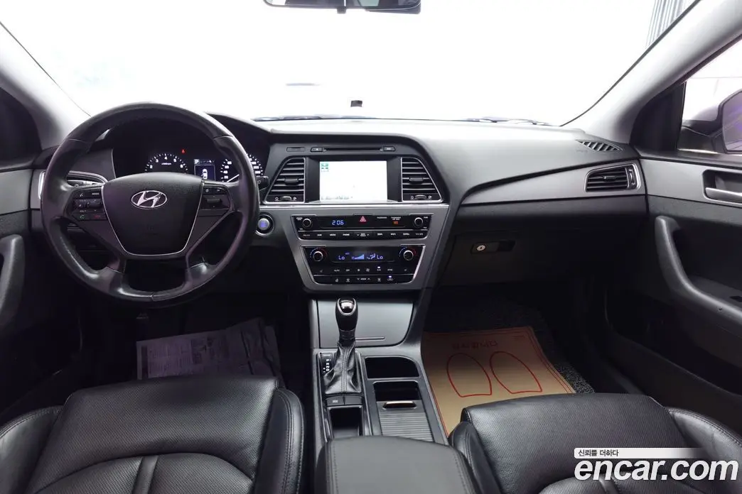 Hyundai Sonata 2016 2.0 автомат (гидро), фото 8