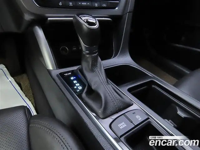 Hyundai Sonata 2016 1.7 автомат (гидро), миниатюра 11 Hyundai Sonata 2016 1.7 автомат (гидро), миниатюра 11