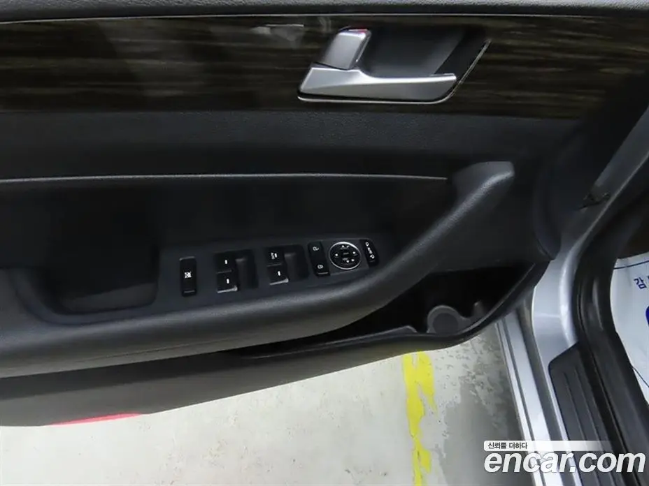 Hyundai Sonata 2016 1.7 автомат (гидро), фото 13 Hyundai Sonata 2016 1.7 автомат (гидро), фото 13