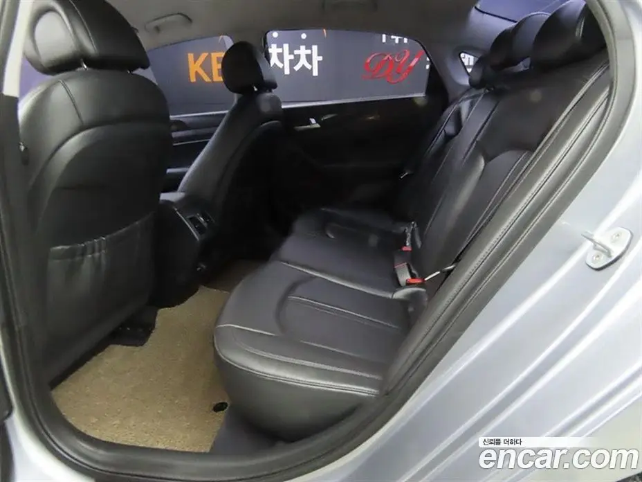 Hyundai Sonata 2016 1.7 автомат (гидро), фото 6 Hyundai Sonata 2016 1.7 автомат (гидро), фото 6