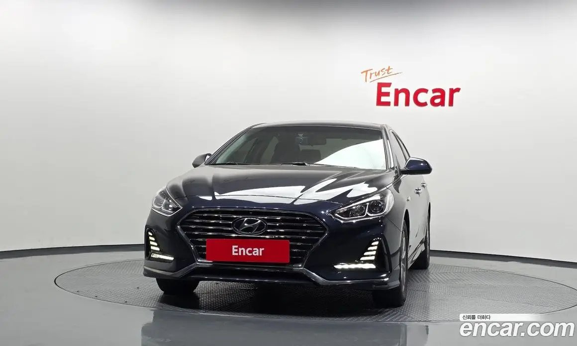 Hyundai Sonata 2018 2.0 автомат (гидро), фото 3