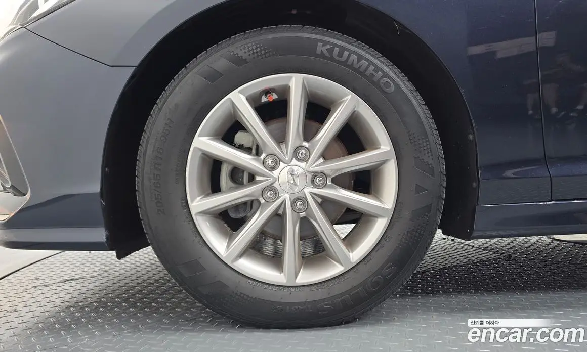 Hyundai Sonata 2018 2.0 автомат (гидро), фото 5