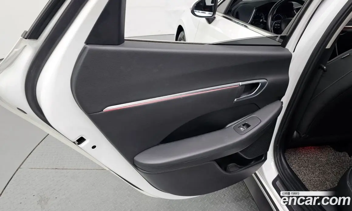 Hyundai Sonata 2019 2.0 автомат (гидро), фото 15