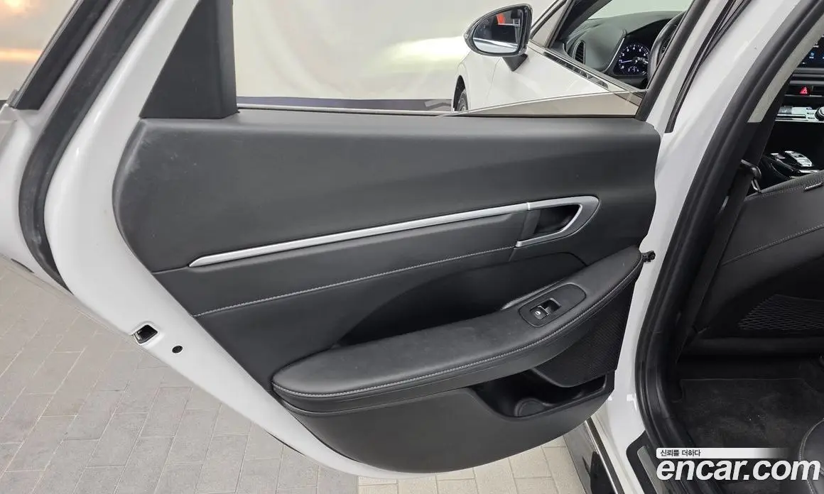 Hyundai Sonata 2022 1.6 автомат (гидро), фото 15