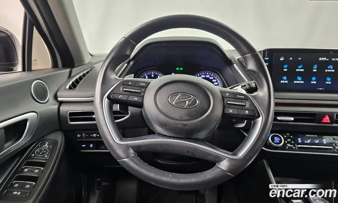 Hyundai Sonata 2022 1.6 автомат (гидро), фото 19