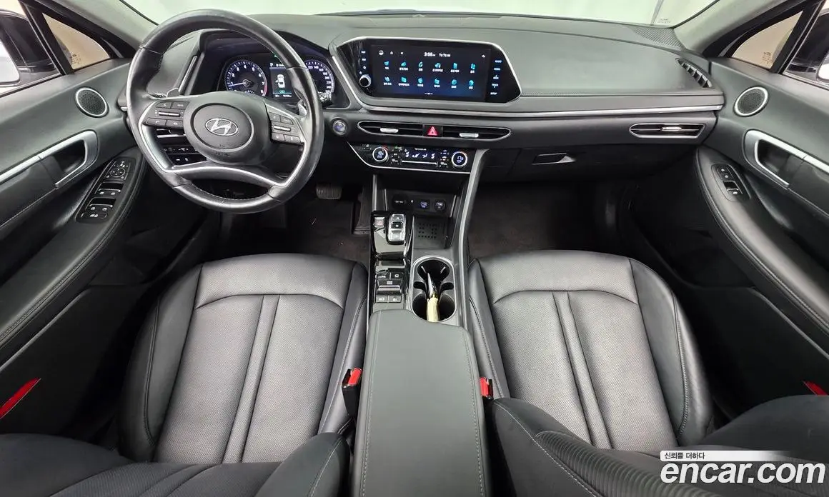 Hyundai Sonata 2022 1.6 автомат (гидро), фото 10