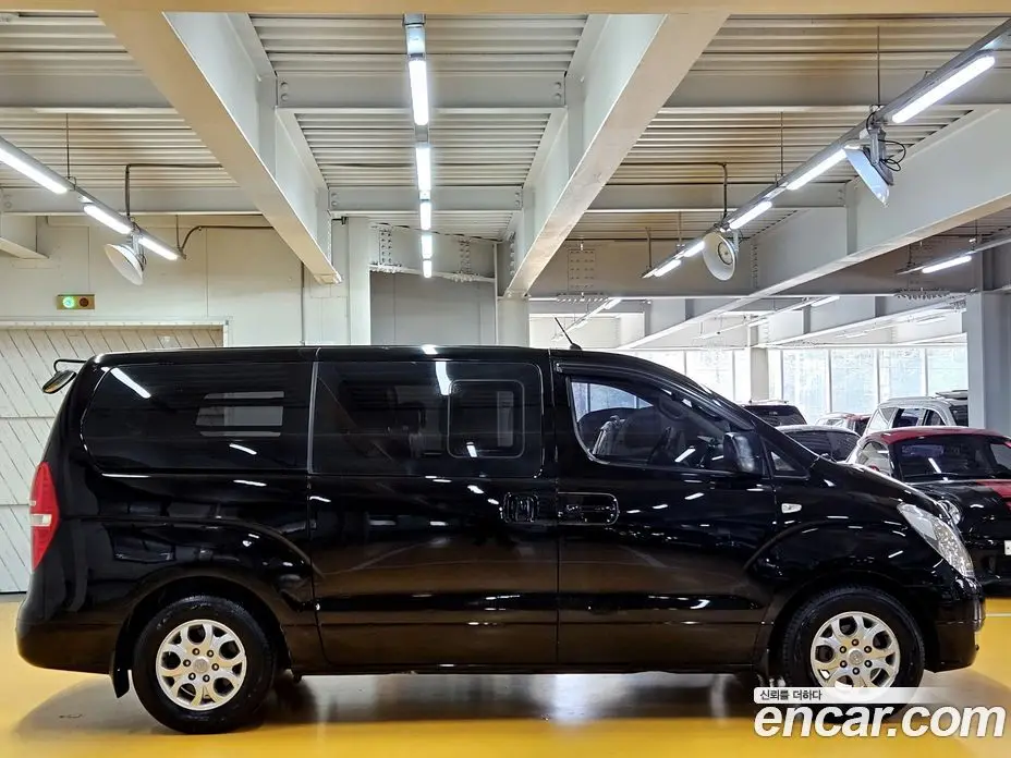 Hyundai Starex 2013 2.5 автомат (гидро), фото 3