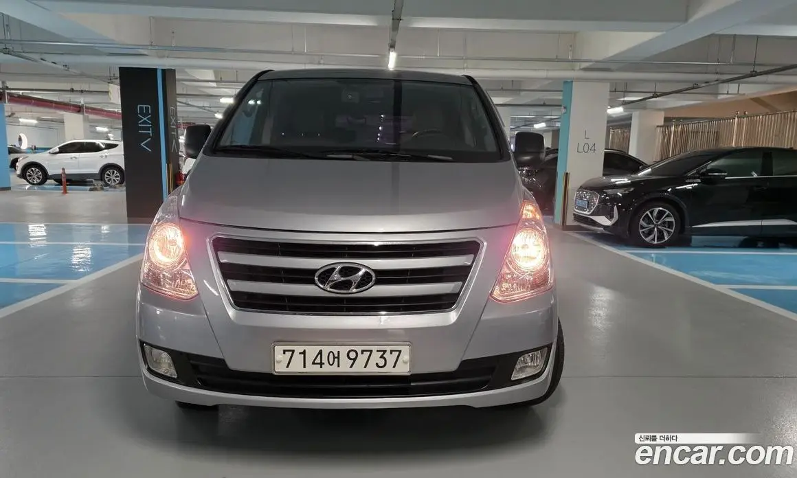 Hyundai Starex 2015 2.5 автомат (гидро), фото 1 Hyundai Starex 2015 2.5 автомат (гидро), фото 1