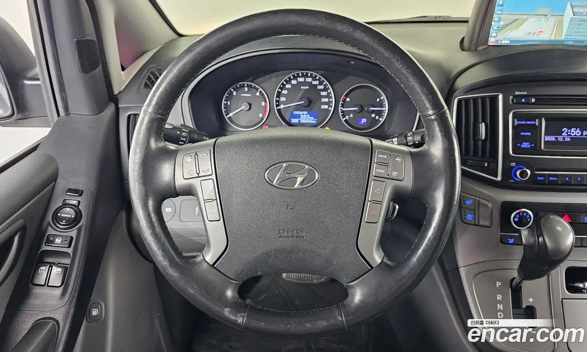 Hyundai Starex 2017 2.5 автомат (гидро), фото 13