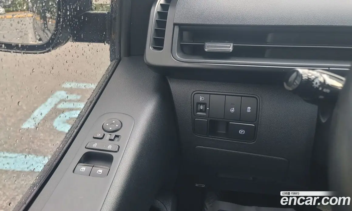 Hyundai Staria 2021 3.5 автомат (гидро), фото 11