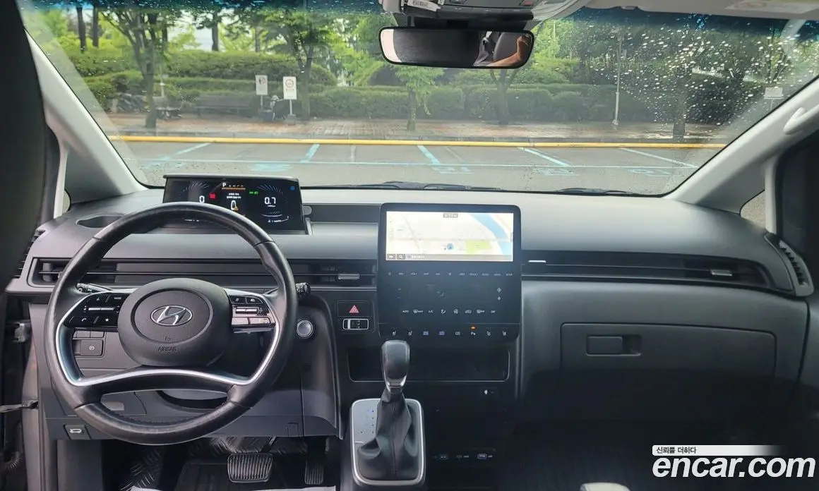 Hyundai Staria 2021 3.5 автомат (гидро), фото 17