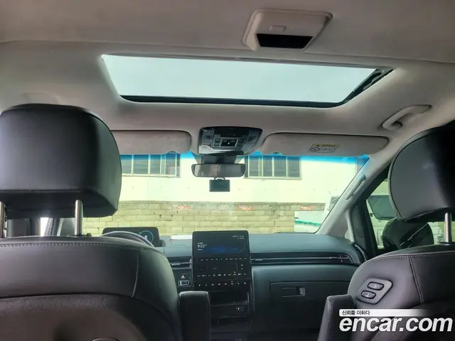 Hyundai Staria 2021 2.2 автомат (гидро), миниатюра 11 Hyundai Staria 2021 2.2 автомат (гидро), миниатюра 11