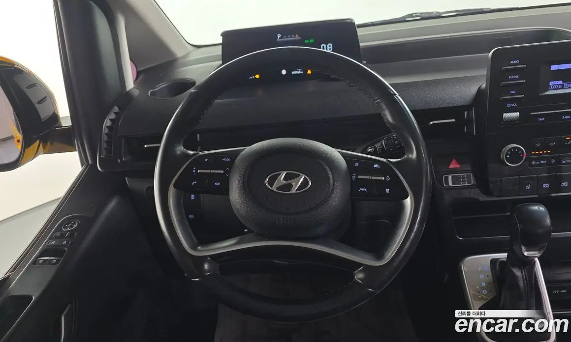 Hyundai Staria 2021 3.5 автомат (гидро), фото 14