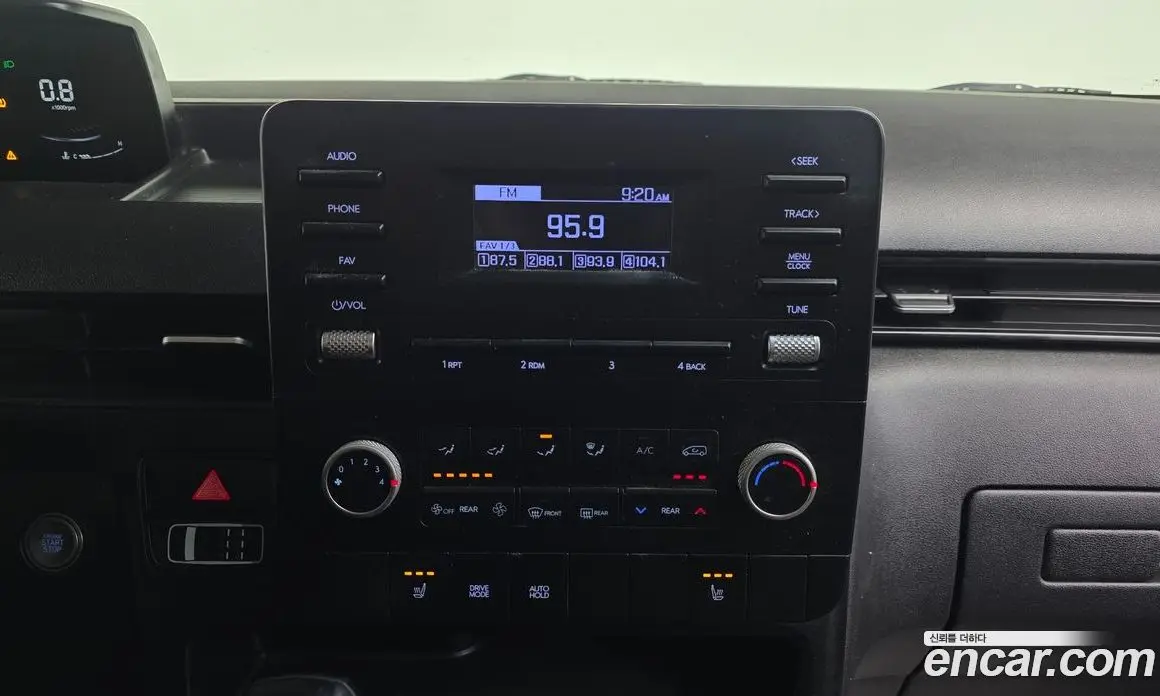 Hyundai Staria 2021 3.5 автомат (гидро), фото 15
