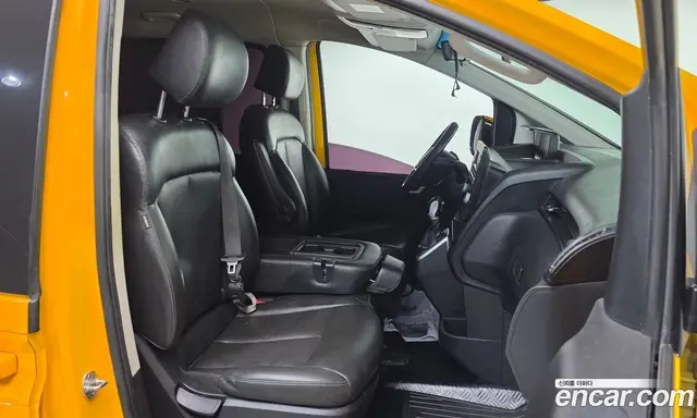 Hyundai Staria 2021 3.5 автомат (гидро), миниатюра 10